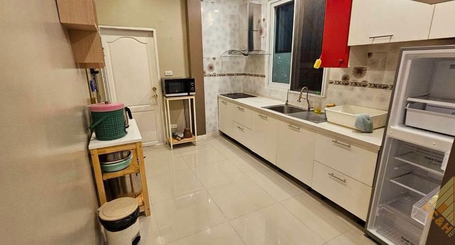 Продажа 4 спальни дом в Банг Сарай, Паттайя
