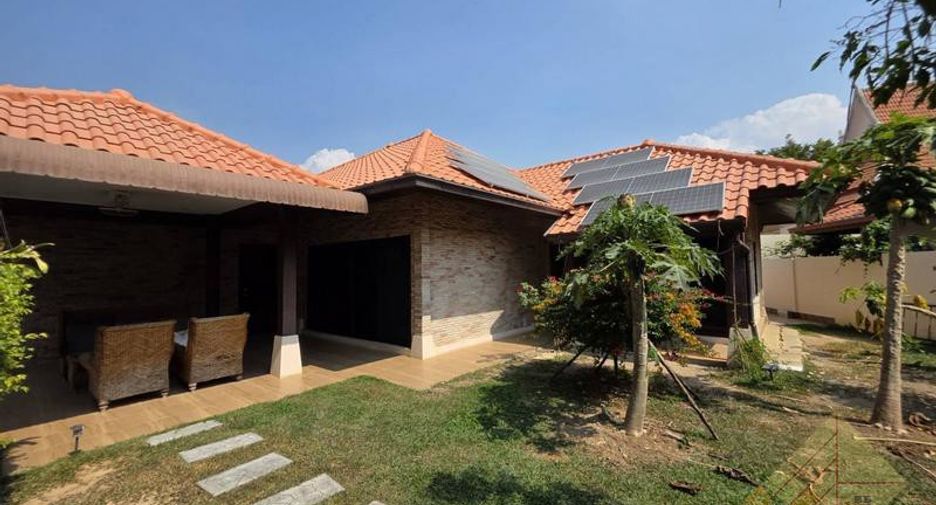 For rent and for sale 4 bedrooms house in Huay Yai, Pattaya