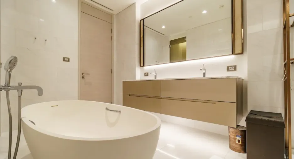Condo en alquiler y en venta de 2 habitaciones en Pathum Wan, Bangkok