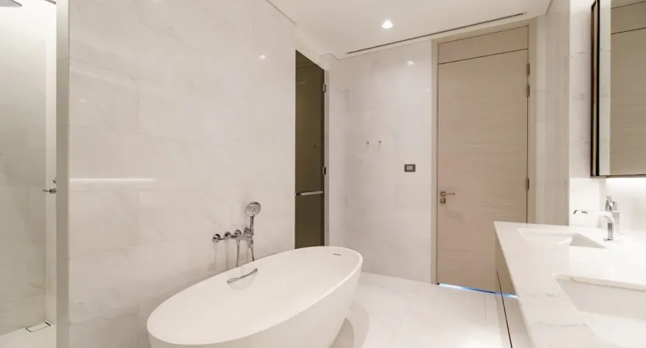 Condo en alquiler y en venta de 2 habitaciones en Pathum Wan, Bangkok
