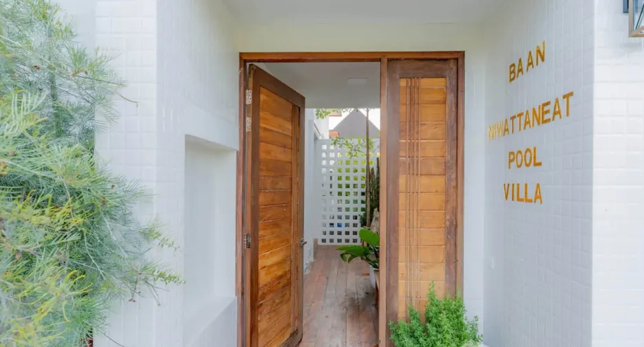 Villa en alquiler de 6 habitaciones en Thalang, Phuket