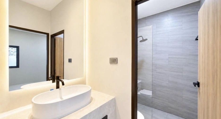 For sale 3 ベッドルーム house in Mueang Phuket, Phuket