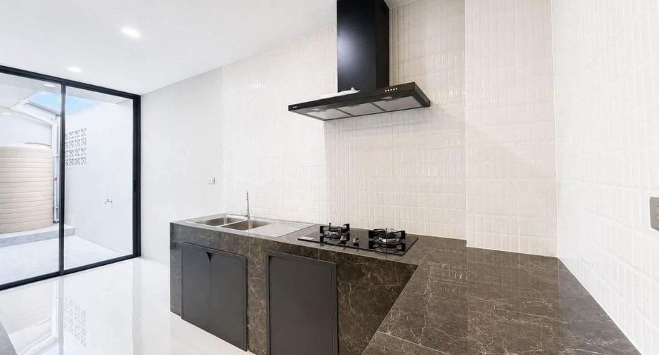For sale 3 ベッドルーム house in Mueang Phuket, Phuket