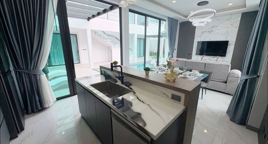 Villa en alquiler de 4 habitaciones en Mueang Phuket, Phuket