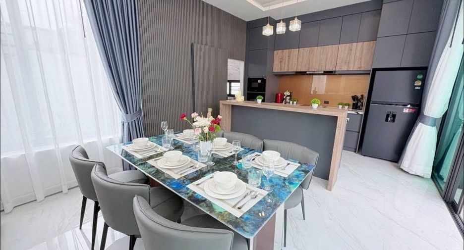 Villa en alquiler de 4 habitaciones en Mueang Phuket, Phuket