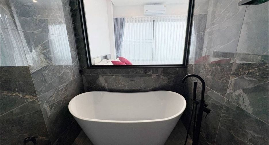 Villa en alquiler de 4 habitaciones en Mueang Phuket, Phuket