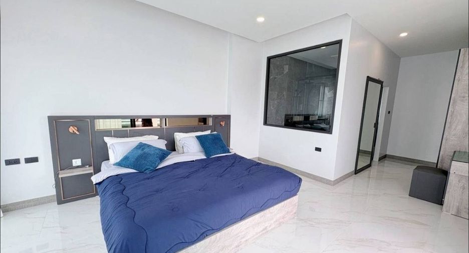 Villa en alquiler de 4 habitaciones en Mueang Phuket, Phuket