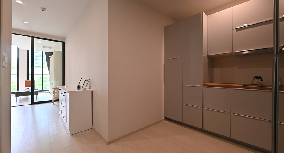 For rent 1 bed condo in Pathum Wan, Bangkok