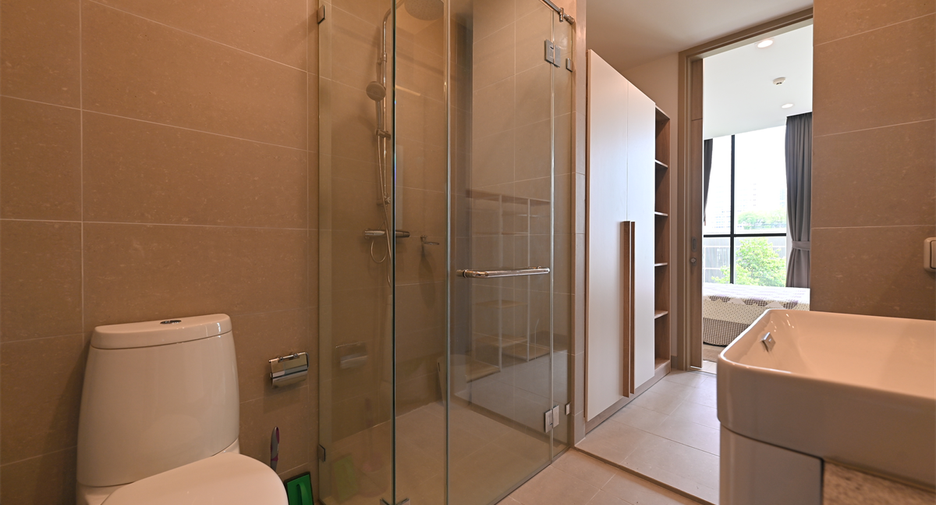 For rent 1 bed condo in Pathum Wan, Bangkok