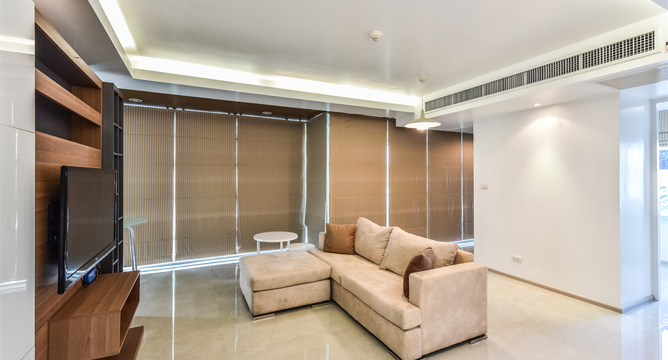 For rent 2 bedrooms condo in Sathon, Bangkok