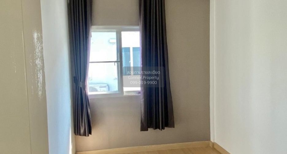 For sale 3 bedrooms townhouse in Khlong Sam Wa, Bangkok