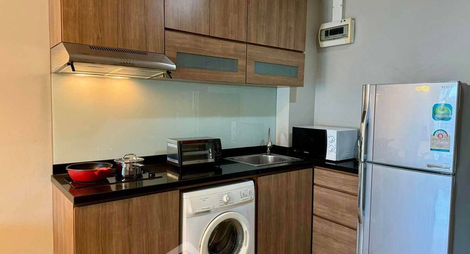 For rent 1 bed condo in Khlong Toei, Bangkok