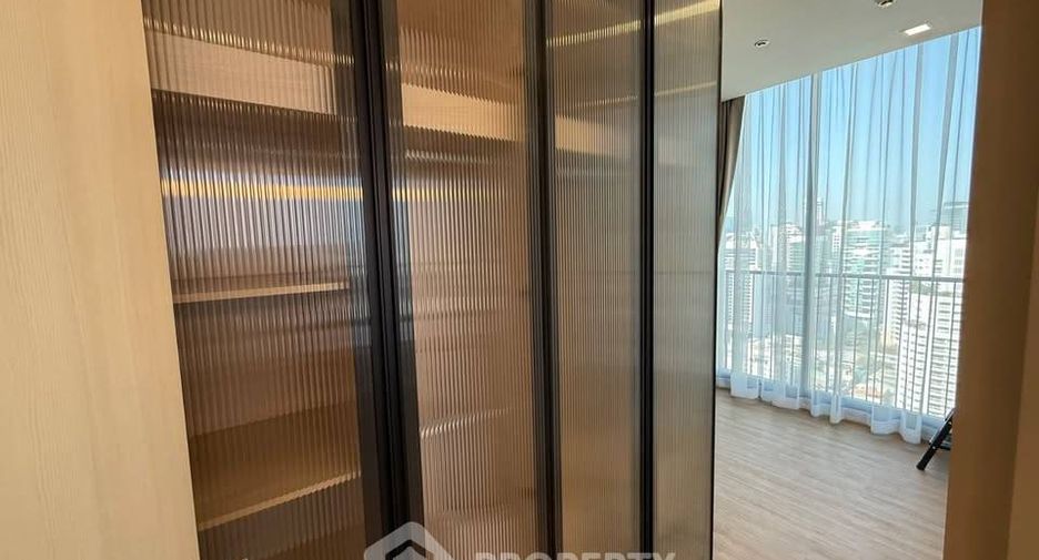For rent 2 bedrooms condo in Watthana, Bangkok