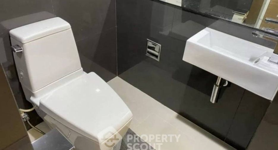 For rent 1 bed condo in Phra Khanong, Bangkok