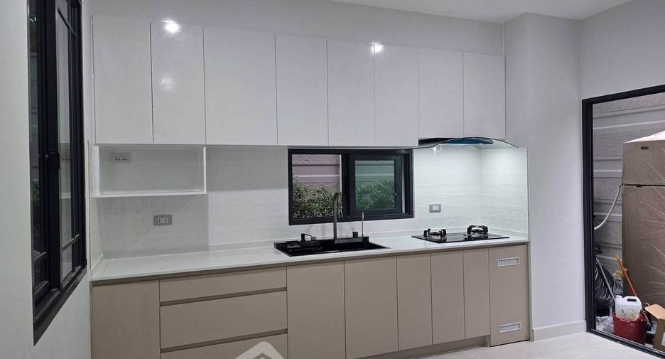 À louer 2 chambres maison à Suan Luang, Bangkok