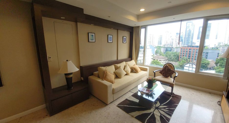 For rent 2 bedrooms condo in Watthana, Bangkok