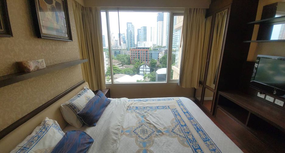 For rent 2 bedrooms condo in Watthana, Bangkok