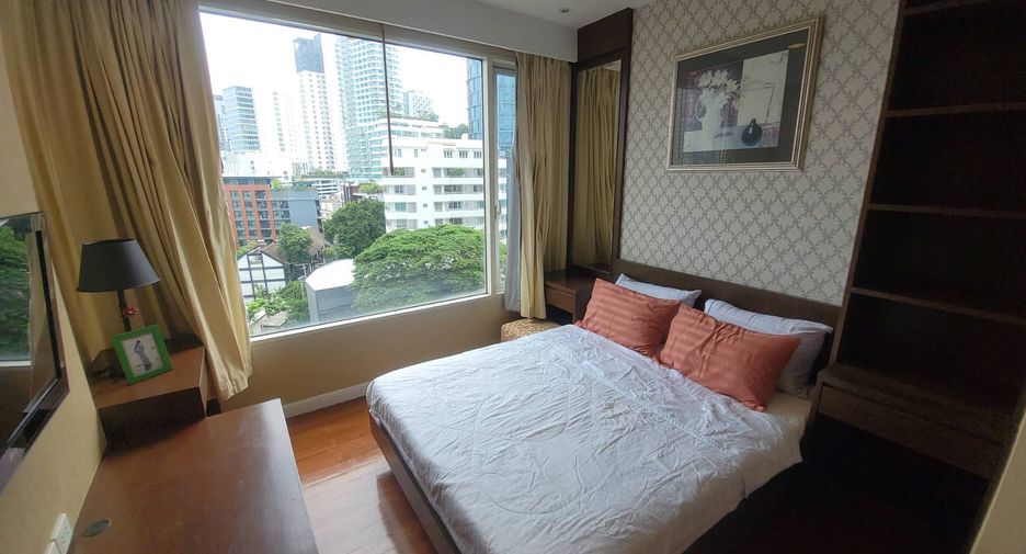 For rent 2 bedrooms condo in Watthana, Bangkok
