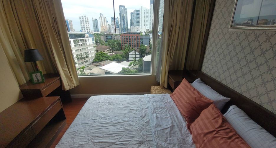 For rent 2 bedrooms condo in Watthana, Bangkok