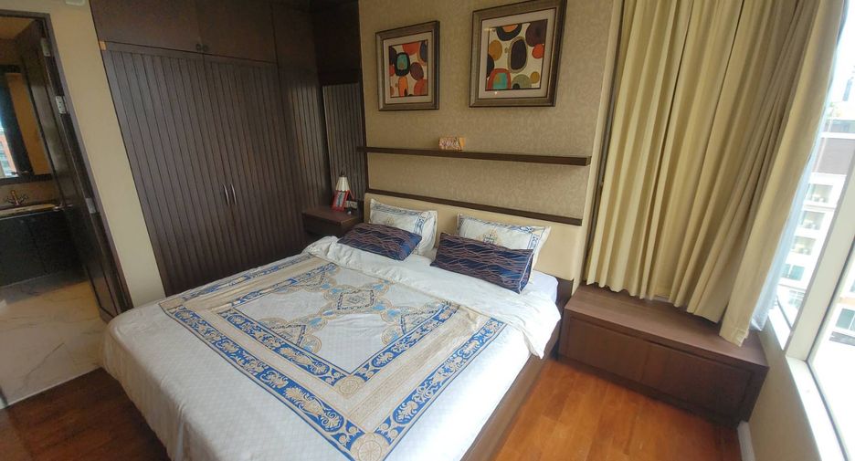 For rent 2 bedrooms condo in Watthana, Bangkok
