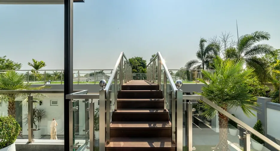 For rent 6 bedrooms villa in Bang Lamung, Chonburi