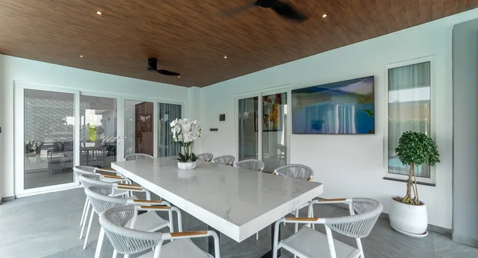 For rent 6 bedrooms villa in Bang Lamung, Chonburi