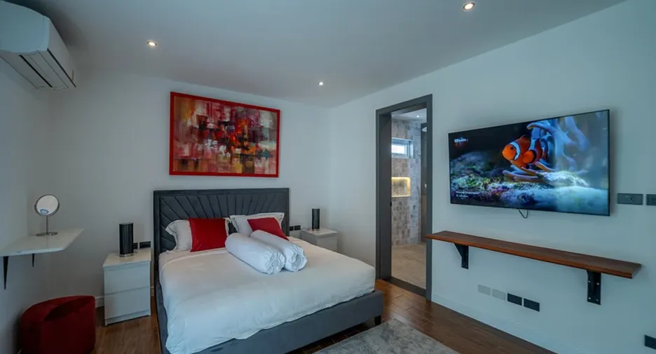 For rent 6 bedrooms villa in Bang Lamung, Chonburi
