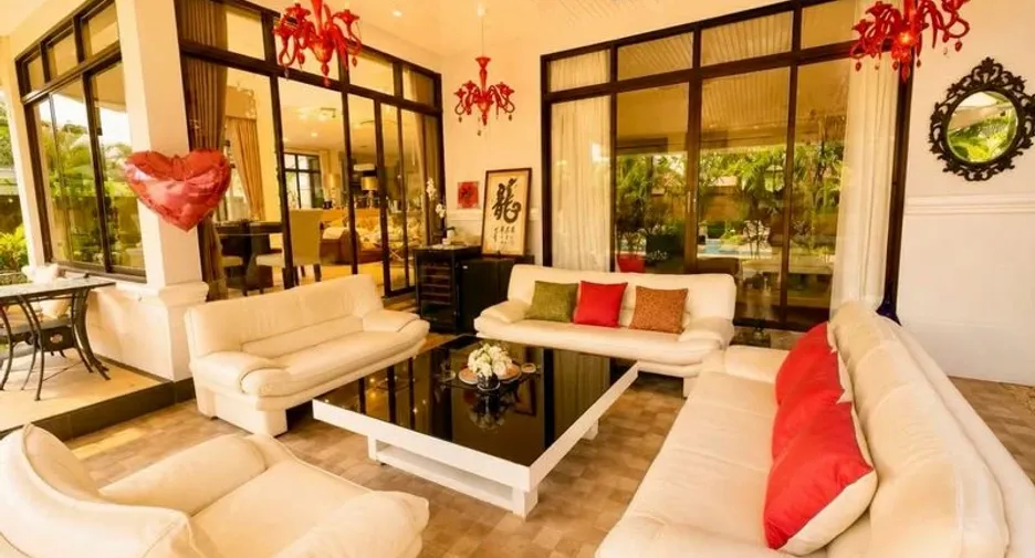For rent 4 ベッドルーム villa in Jomtien, Pattaya