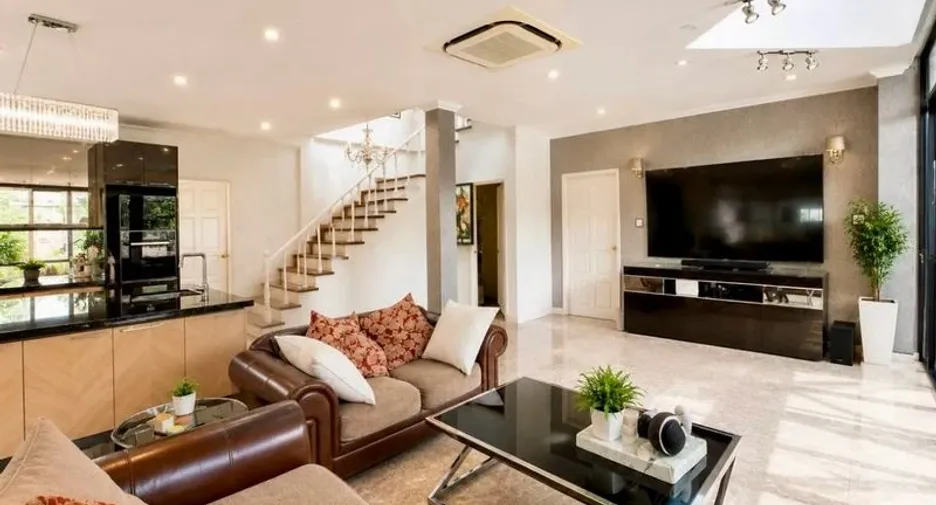 For rent 4 ベッドルーム villa in Jomtien, Pattaya