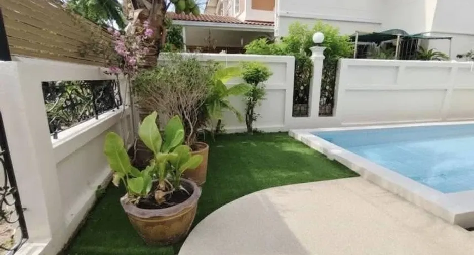 Villa zum Kauf mit 3 Zimmer in Bang Lamung, Chonburi