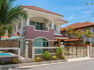Villa zum Kauf mit 3 Zimmer in Bang Lamung, Chonburi