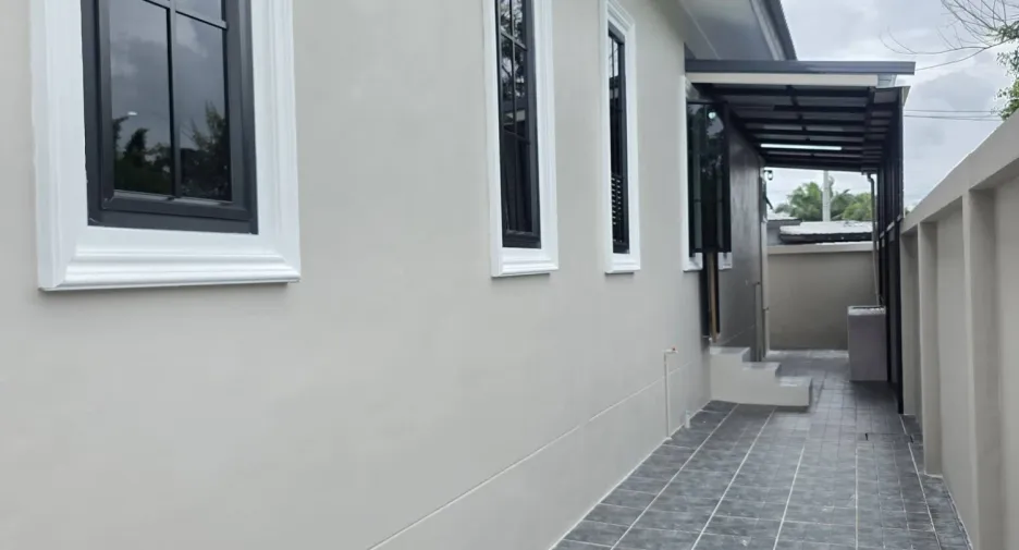 For sale 3 bedrooms house in Bang Saray, Pattaya