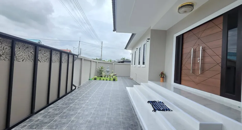 For sale 3 bedrooms house in Bang Saray, Pattaya