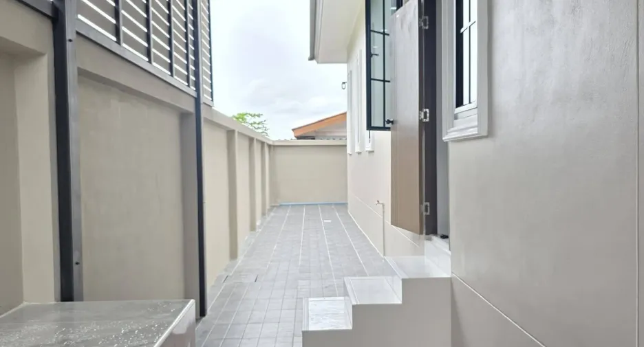 For sale 3 bedrooms house in Bang Saray, Pattaya