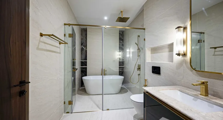 Casa en venta de 4 habitaciones en Bang Kapi, Bangkok