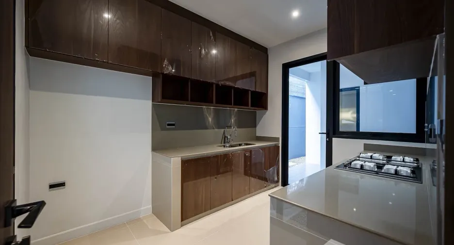 Casa en venta de 4 habitaciones en Bang Kapi, Bangkok