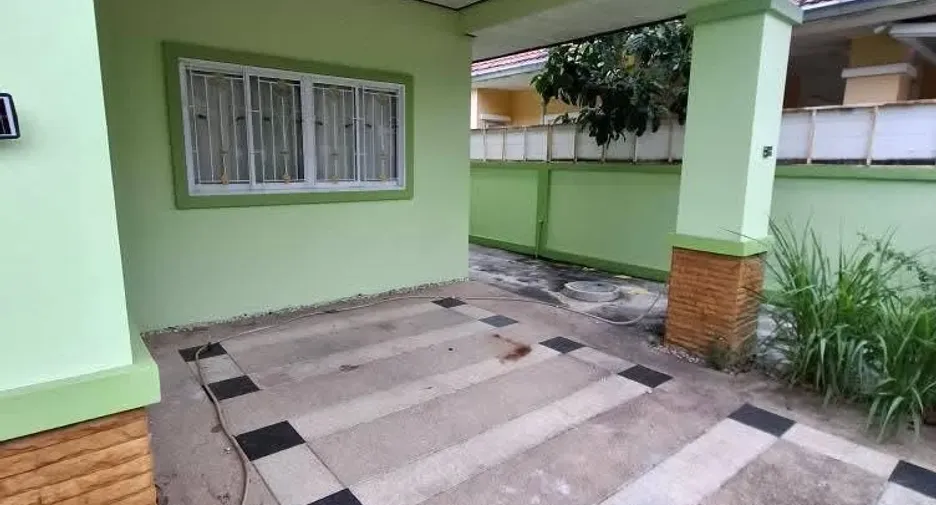 Haus zum Kauf mit 3 Zimmer in Bang Lamung, Chonburi