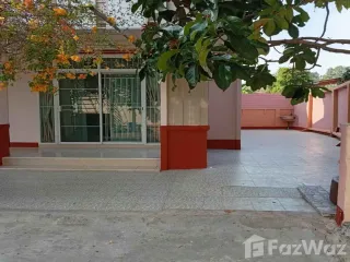 For rent 3 bedrooms villa in Saraphi, Chiang Mai