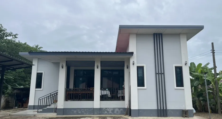 For sale 4 bedrooms house in Mueang Phrae, Phrae