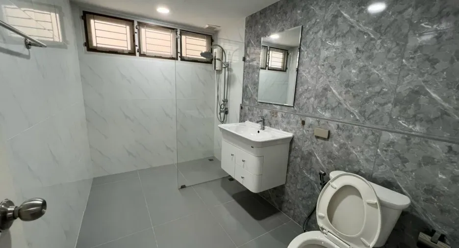 For rent 3 bedrooms house in Ban Chang, Rayong