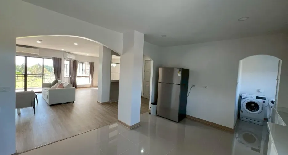 Condo en alquiler de 2 habitaciones en Ban Chang, Rayong