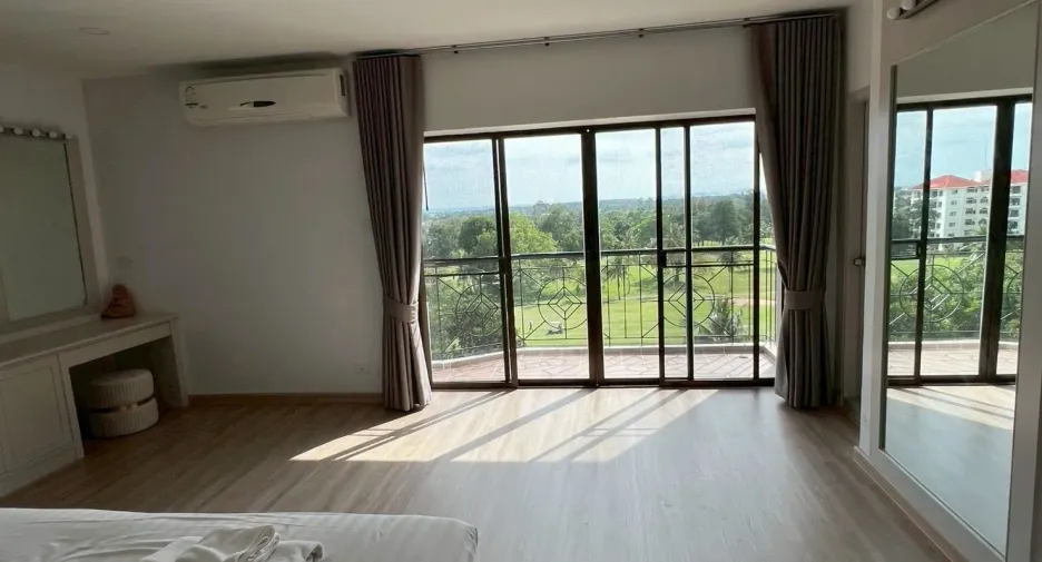 Condo en alquiler de 2 habitaciones en Ban Chang, Rayong