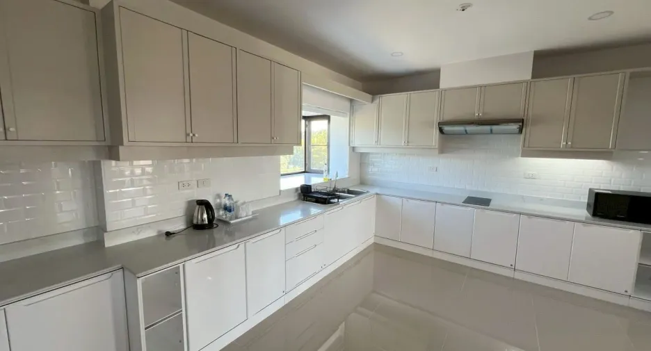 Condo en alquiler de 2 habitaciones en Ban Chang, Rayong