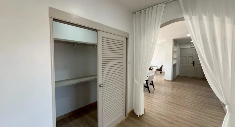 Condo en alquiler de 2 habitaciones en Ban Chang, Rayong