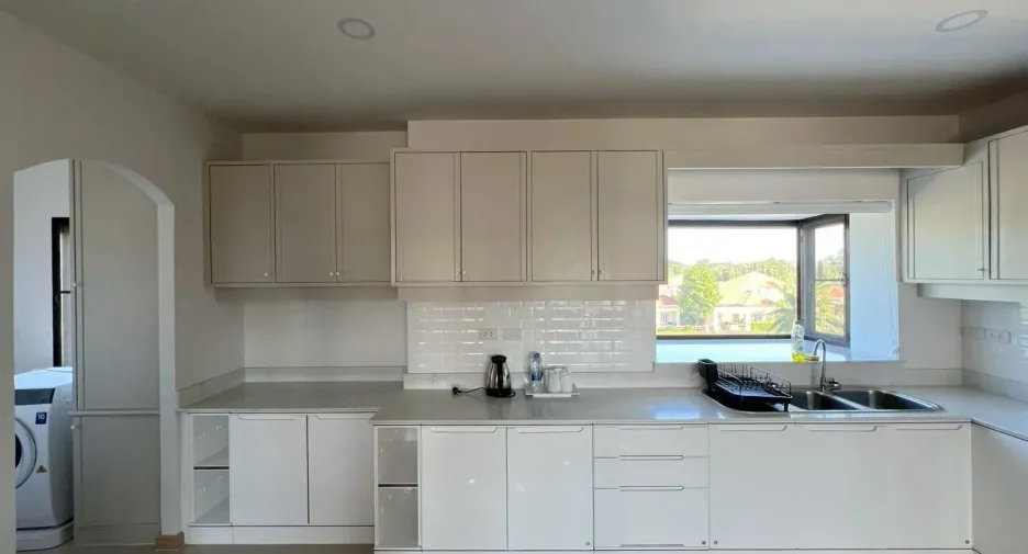 Condo en alquiler de 2 habitaciones en Ban Chang, Rayong