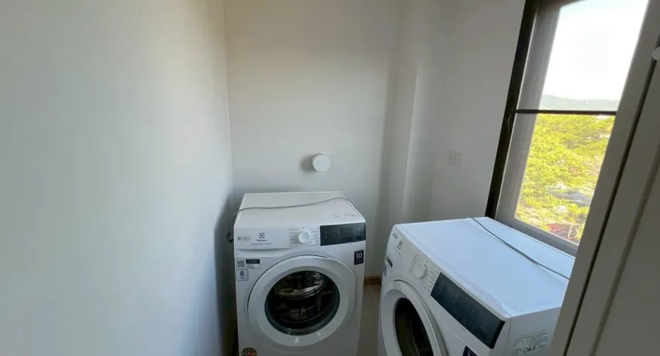 Condo en alquiler de 2 habitaciones en Ban Chang, Rayong