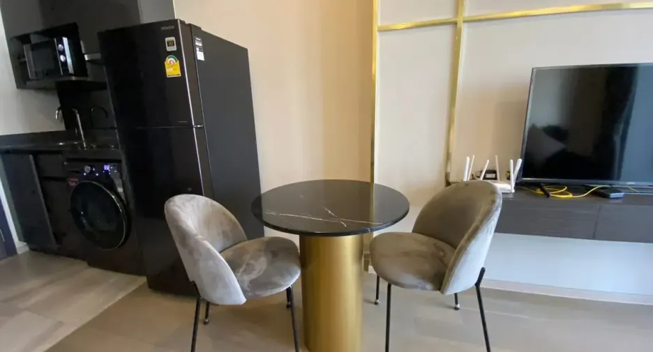 Condo en alquiler de 1 habitaciones en Khlong Toei, Bangkok