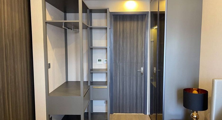 Condo en alquiler de 1 habitaciones en Khlong Toei, Bangkok