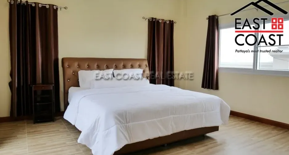Casa en alquiler de 4 habitaciones en Bang Lamung, Chonburi