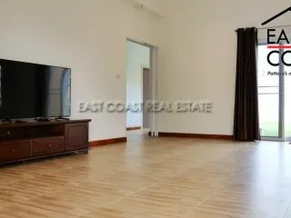 Casa en alquiler de 4 habitaciones en Bang Lamung, Chonburi